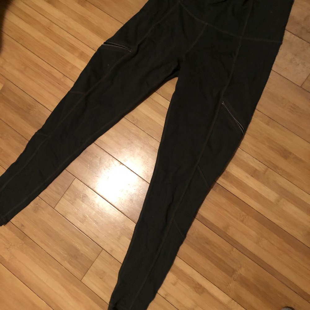 Athletes Olive Leggings